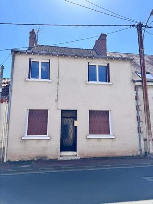 Maison - 99 m² - 5 pièces