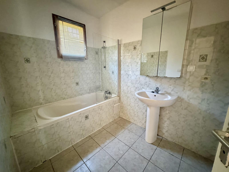 Villa - 84 m² - 4 pièces