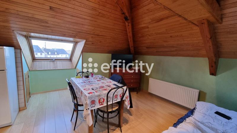 Maison - 200 m² - 10 pièces