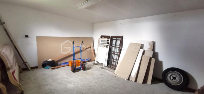 Terrain industriel - 323 m²