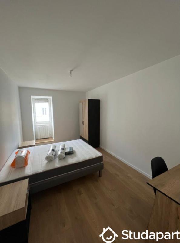 Chambre - 12 m² - 1 pièce