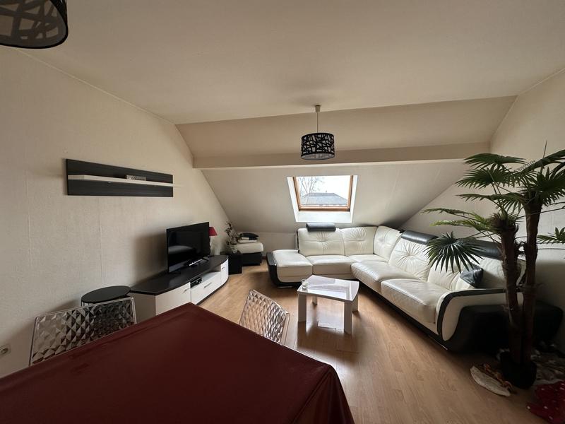 Appartement - 80 m² - 5 pièces