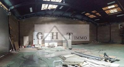 Entrepôt - 330 m²