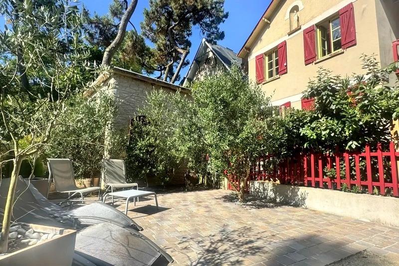 Appartement - 128 m² - 6 pièces