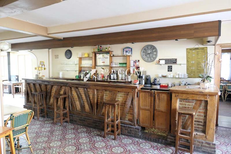 Maison - 234 m² - 11 pièces