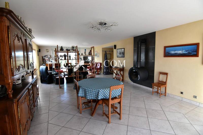 Propriété - 175 m² - 11 pièces