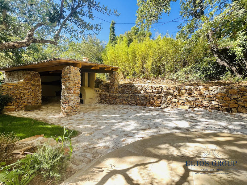 Villa - 310 m² - 10 pièces