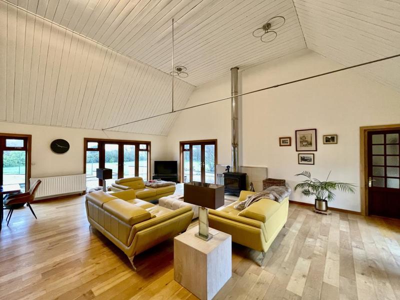 Maison - 200 m² - 7 pièces