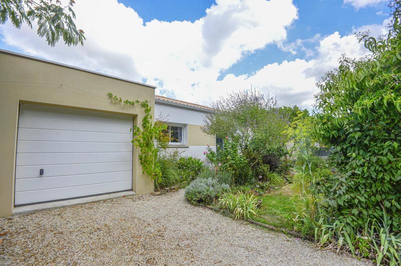 Maison - 104 m² - 4 pièces