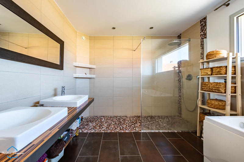 Maison - 174 m² - 6 pièces