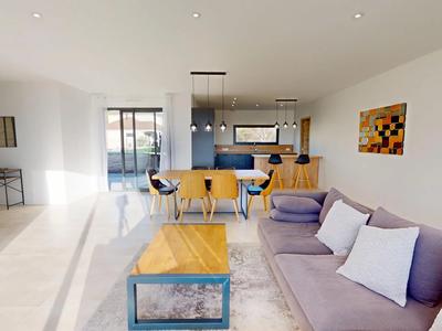 Maison - 146 m² - 6 pièces