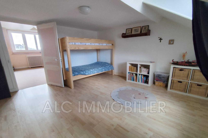 Maison - 142 m² - 6 pièces