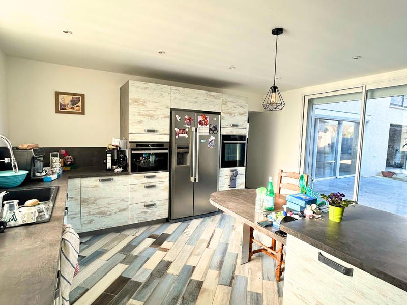 Maison - 350 m² - 10 pièces