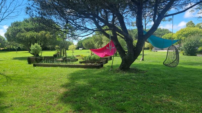 Propriété - 274 m² - 13 pièces