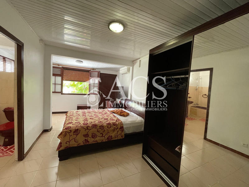 Appartement - 97 m² - 4 pièces