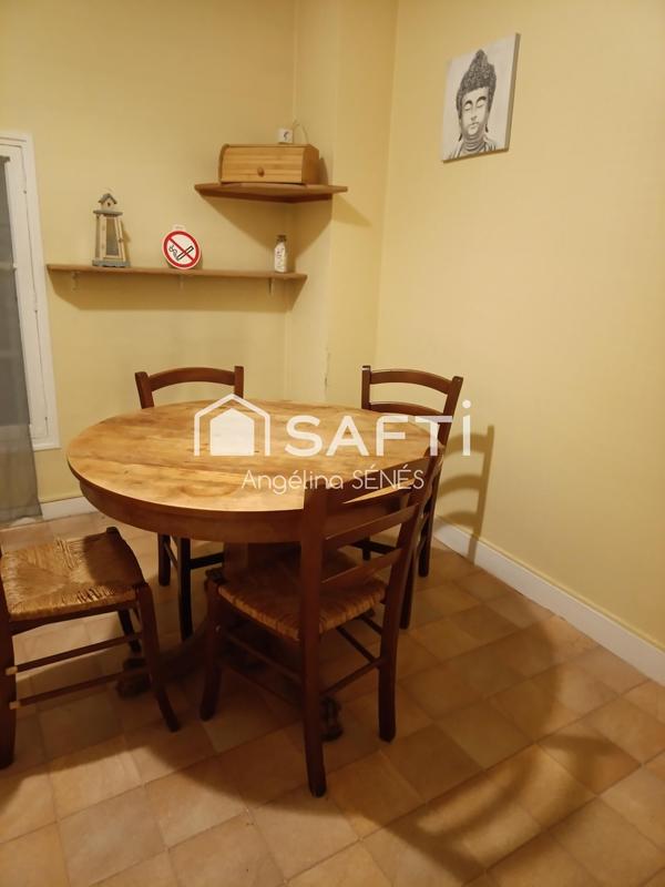 Maison - 300 m² - 16 pièces