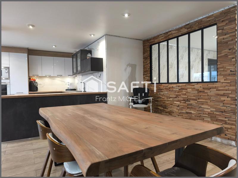 Maison - 180 m² - 7 pièces