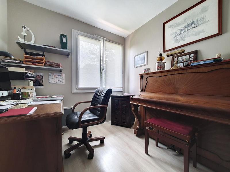 Maison - 260 m² - 8 pièces