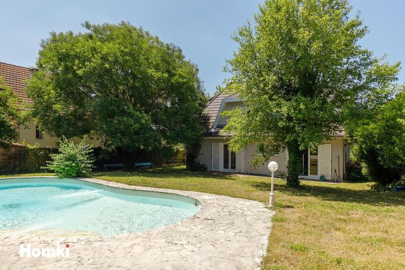 Maison - 140 m² - 6 pièces