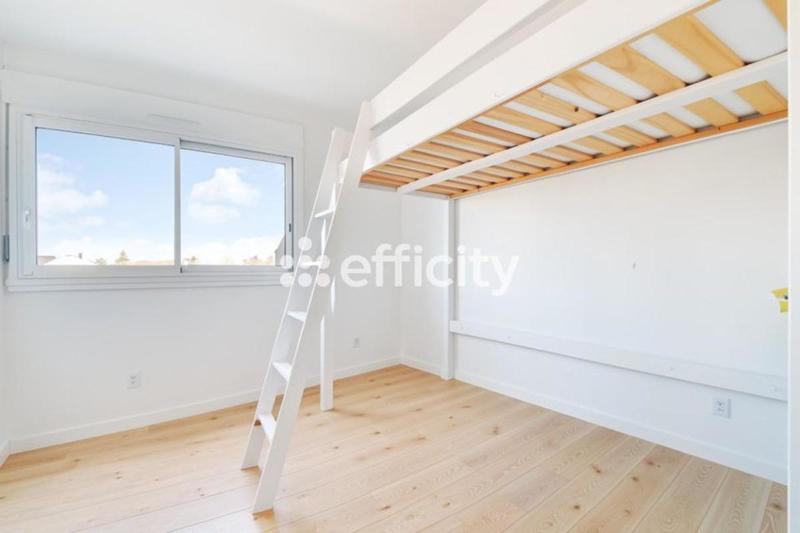 Appartement - 150 m² - 6 pièces