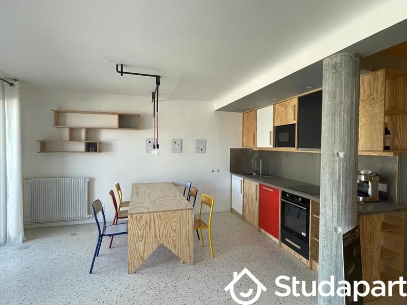 Chambre - 9 m² - 1 pièce