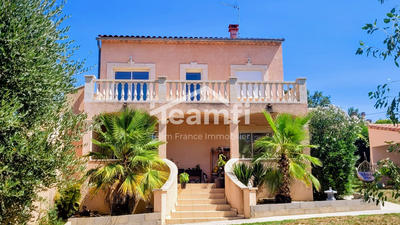 Maison traditionnelle - 160 m² - 6 pièces