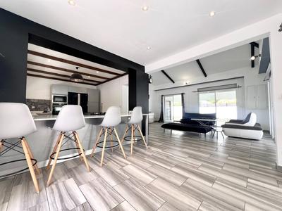 Maison - 180 m² - 6 pièces