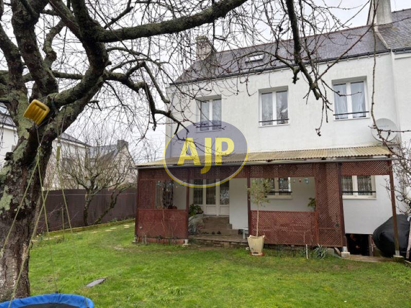 Maison - 120 m² - 6 pièces