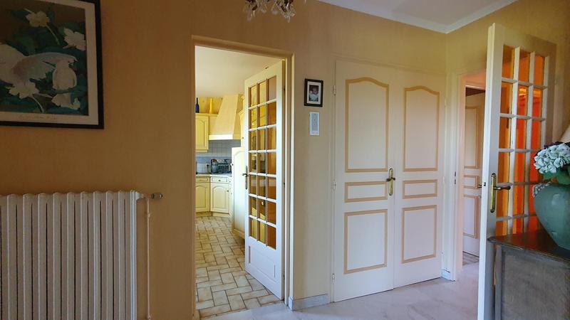 Maison - 180 m² - 7 pièces