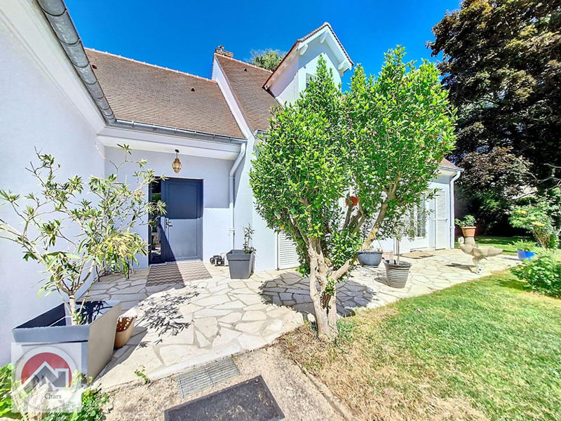 Maison - 230 m² - 7 pièces