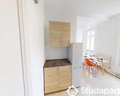 Chambre - 120 m² - 1 pièce