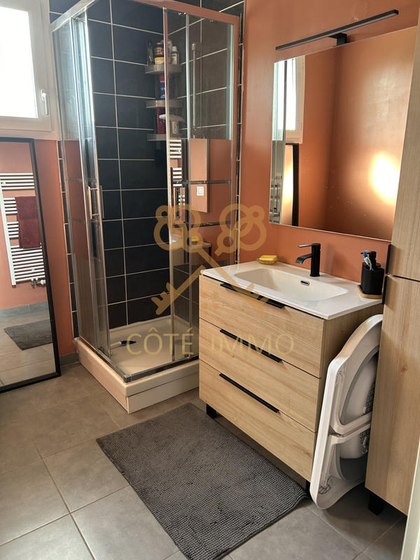 Maison - 85 m² - 4 pièces