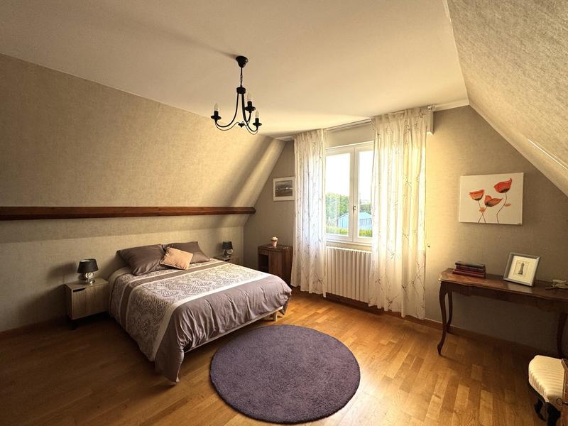 Maison - 185 m² - 7 pièces