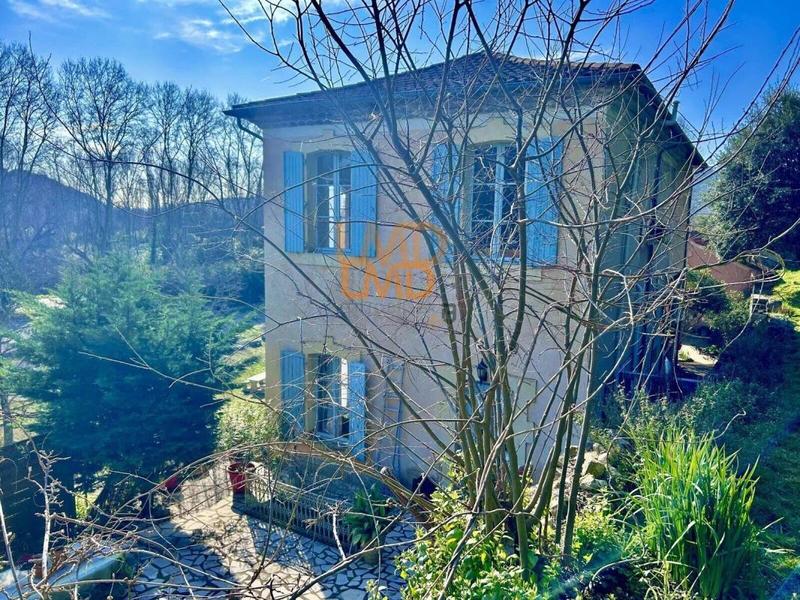 Maison ancienne - 168 m² - 6 pièces