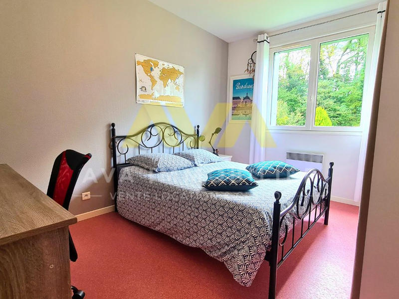 Maison - 209 m² - 9 pièces