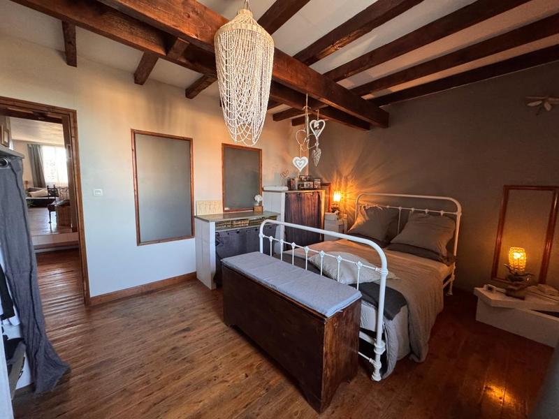 Maison de ville - 240 m² - 7 pièces