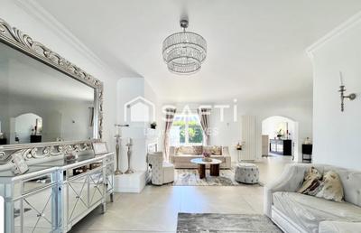 Maison - 175 m² - 6 pièces