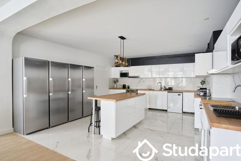 Chambre - 14 m² - 1 pièce