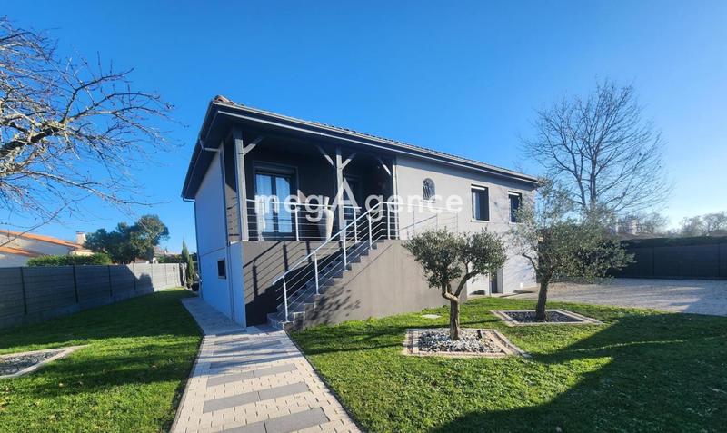 Maison - 180 m² - 5 pièces