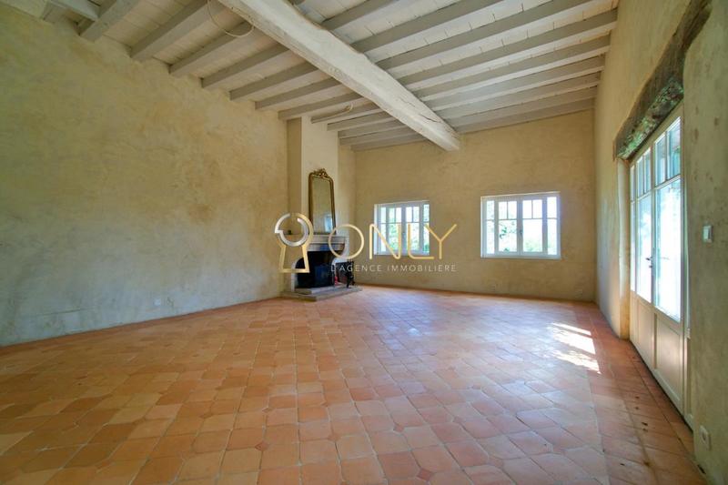 Maison - 285 m² - 10 pièces