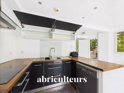 Maison - 92 m² - 7 pièces