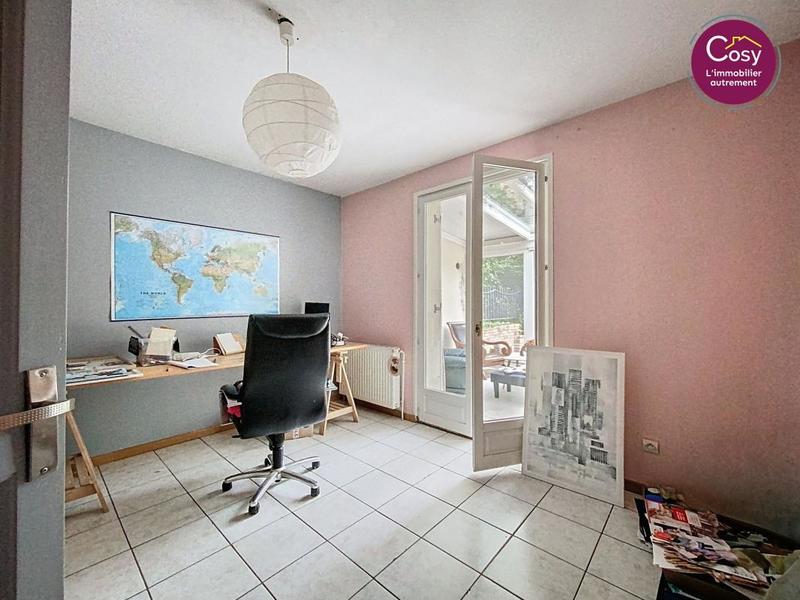 Pavillon - 197 m² - 7 pièces