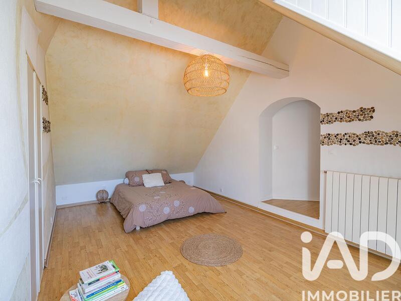 Maison - 201 m² - 7 pièces