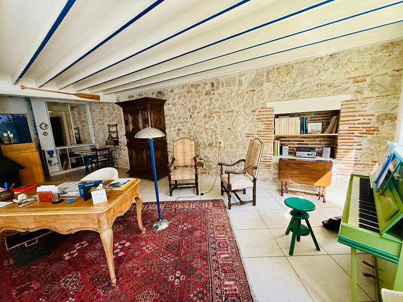 Maison - 259 m² - 7 pièces