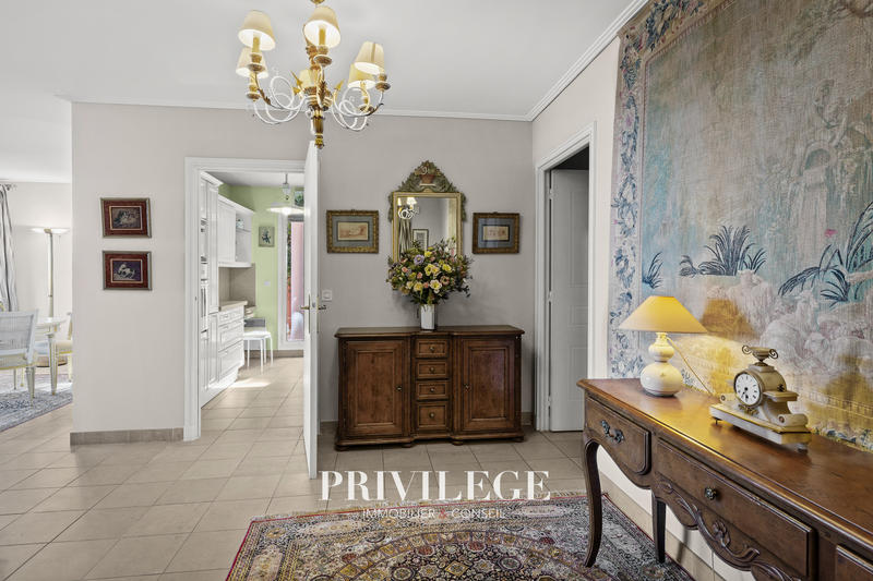 Appartement - 104 m² - 4 pièces