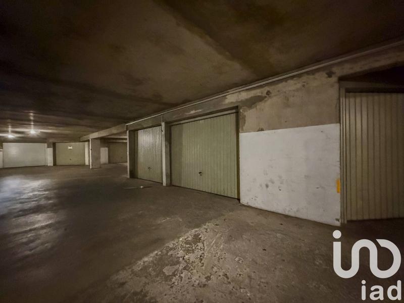 Parking - 16 m²