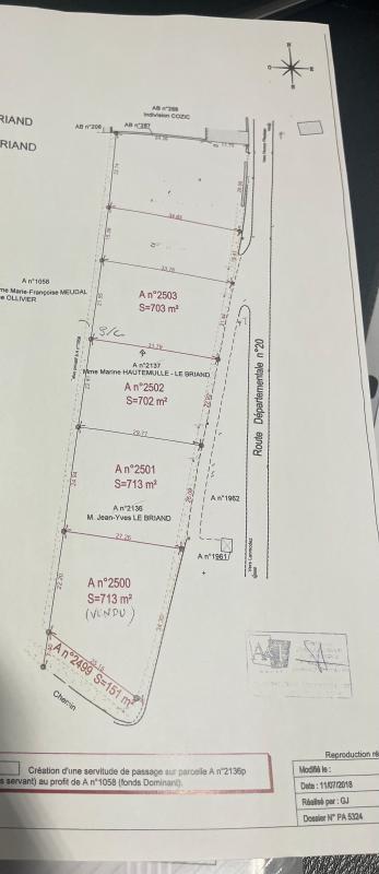 Terrain constructible - 703 m²
