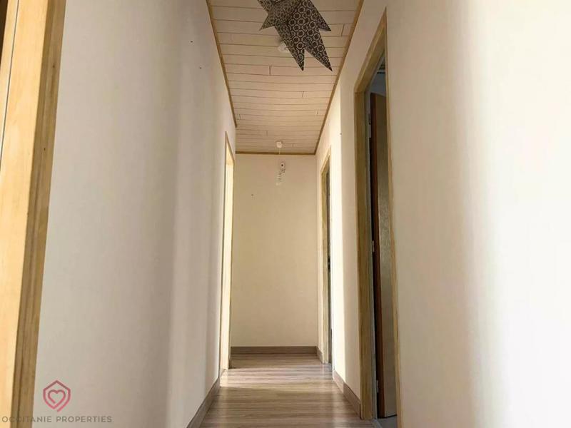 Maison - 243 m² - 6 pièces