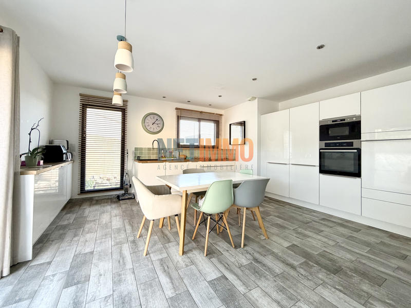 Villa - 103 m² - 4 pièces