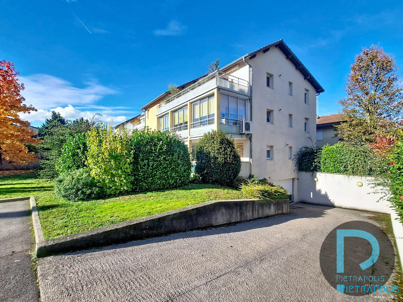 Appartement - 122 m² - 5 pièces